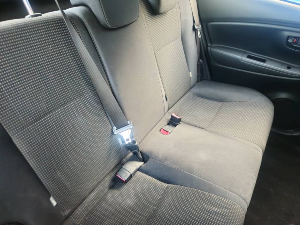 2015 Toyota yaris 5 door automatic hatch 11.jpg